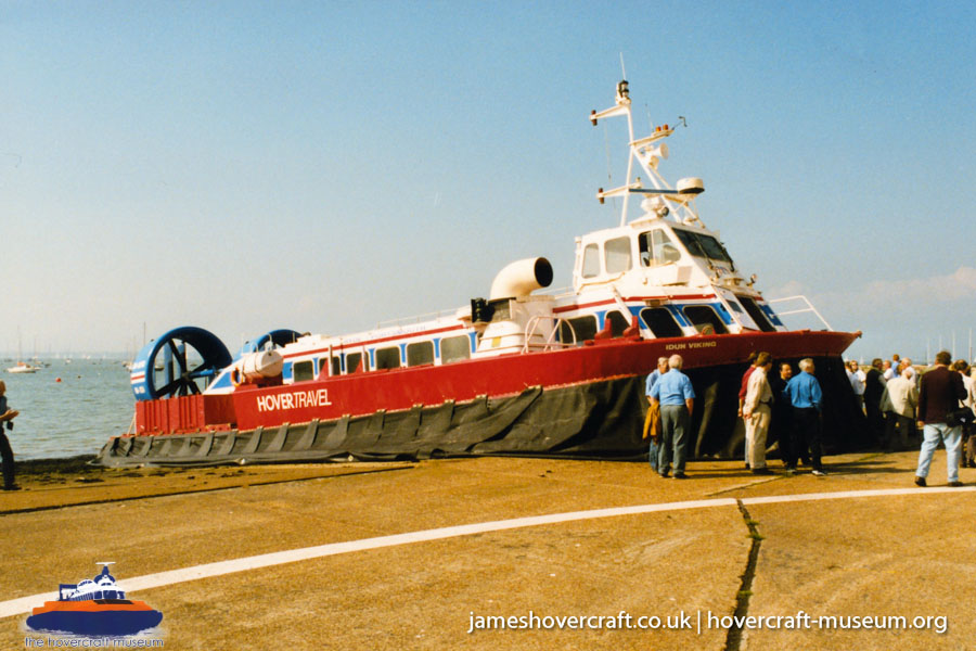 AP1-88 hovercraft promotional day by BHC -  (credit: The <a href='http://www.hovercraft-museum.org/' target='_blank'>Hovercraft Museum Trust</a>).